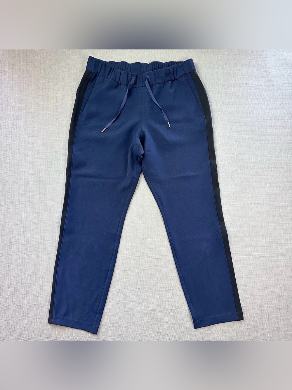 Lululemon on the fly pant 8
